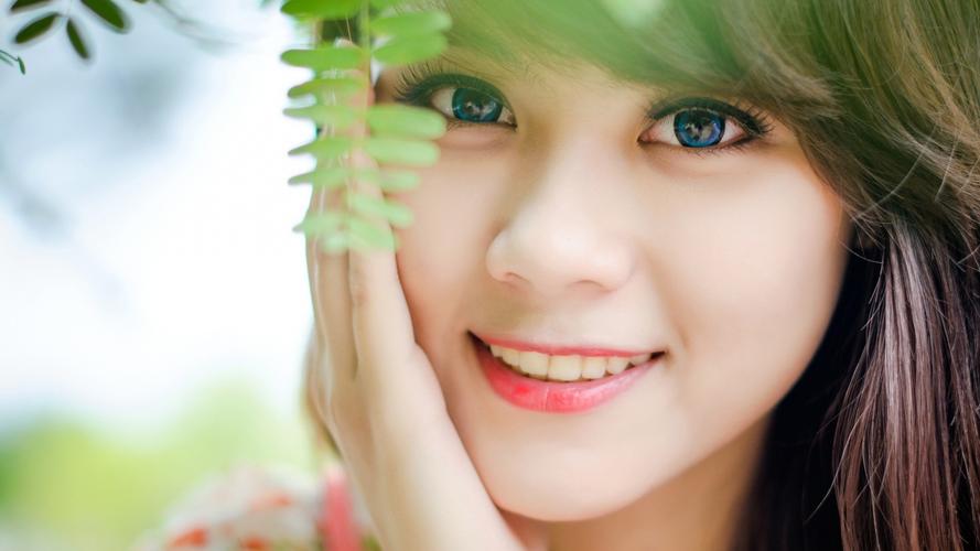 在新疆库尔勒点亮书法“烛光”